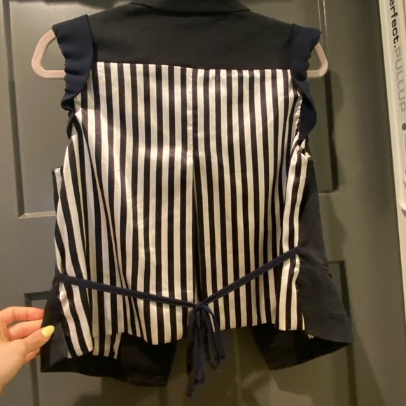 Guess Vest - Picture 3 of 3